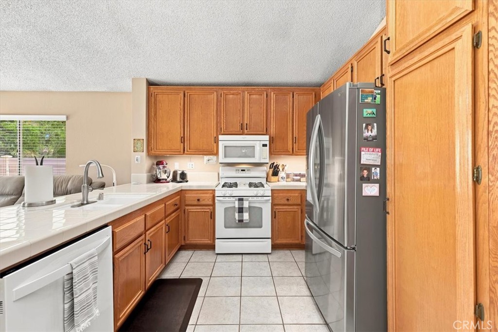 5831 Oakmont