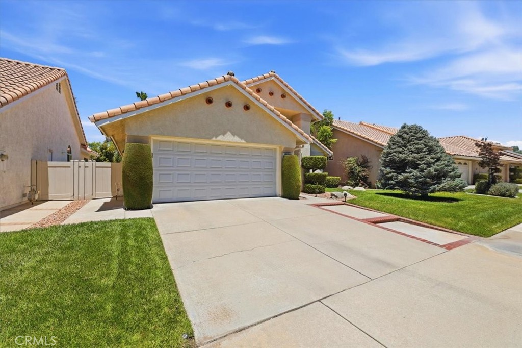 5831 Oakmont