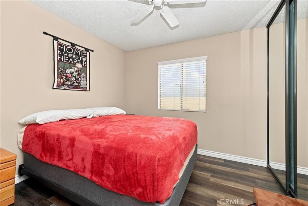 5831 Oakmont