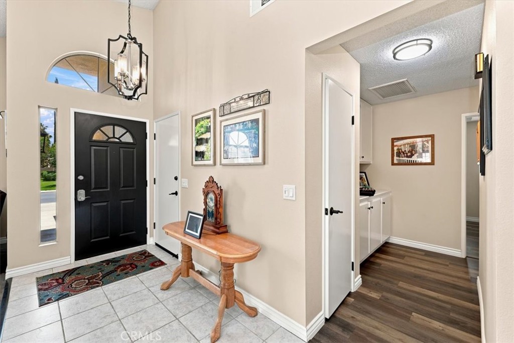 5831 Oakmont