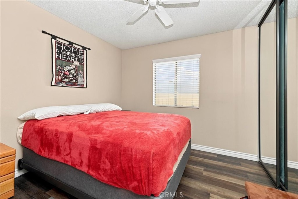 5831 Oakmont