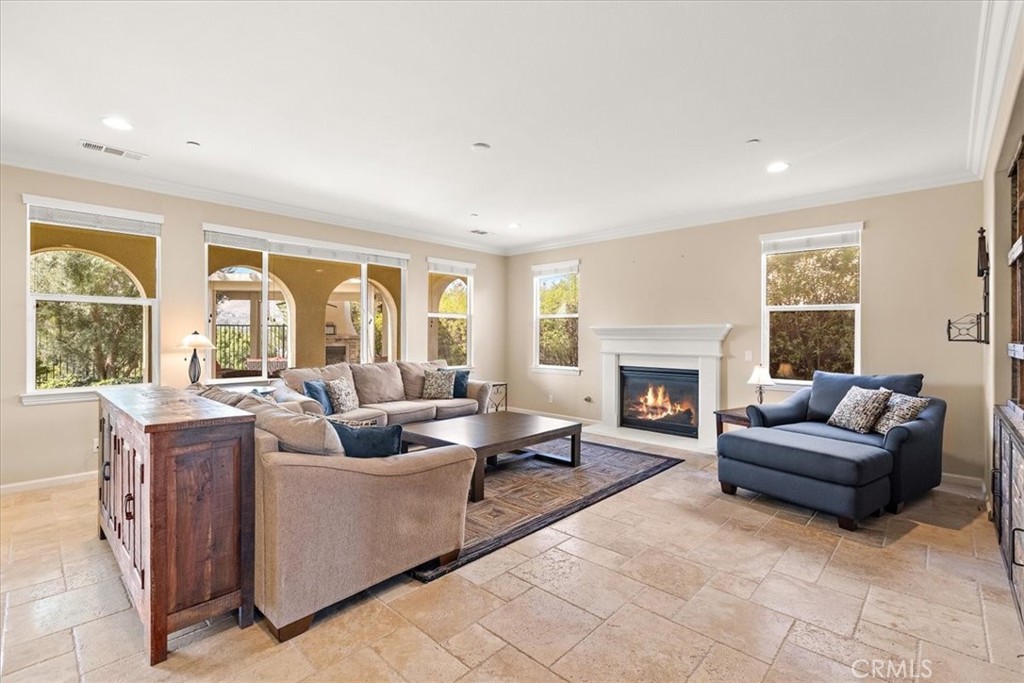 3152 Vista Terrace