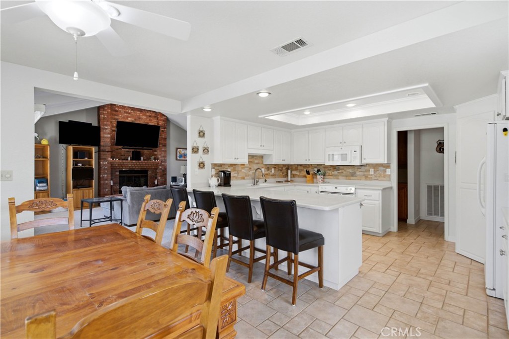 14779 Greenbriar