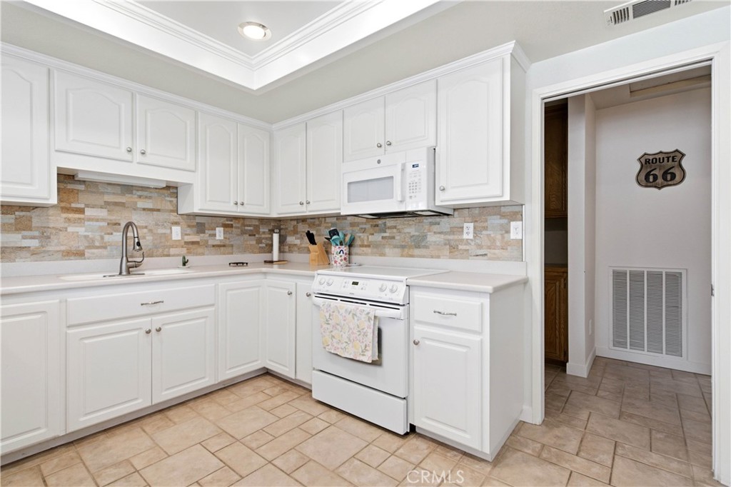 14779 Greenbriar