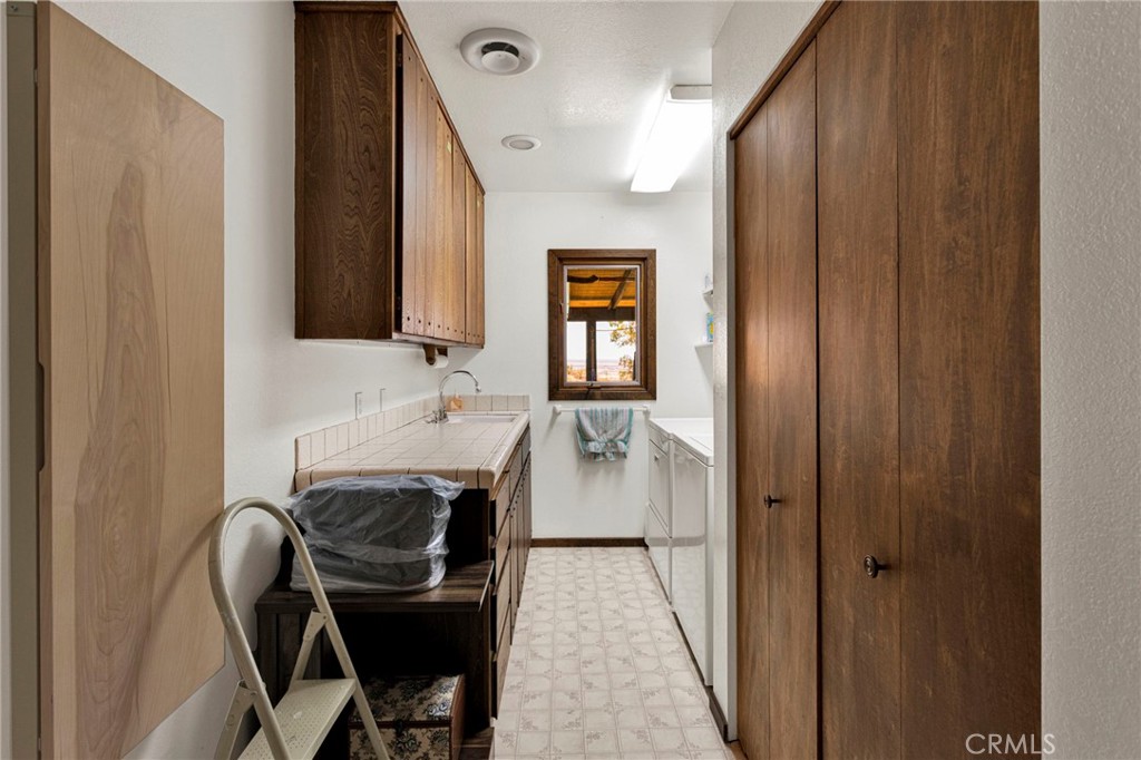 8988 Buena Vista