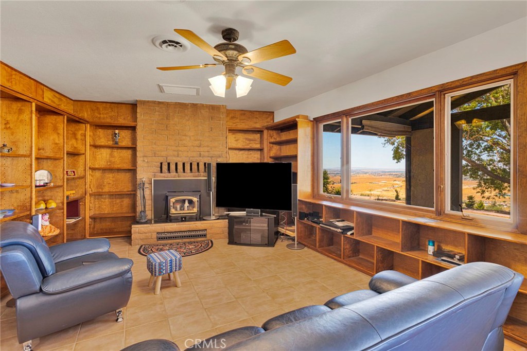 8988 Buena Vista