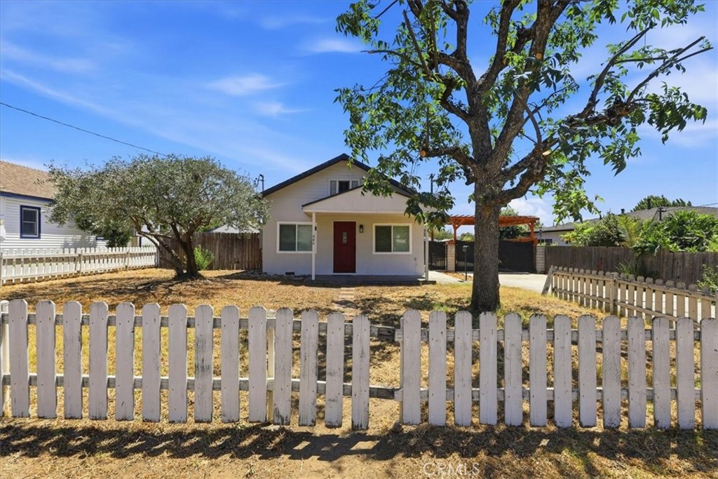 846 N 4th Avenue