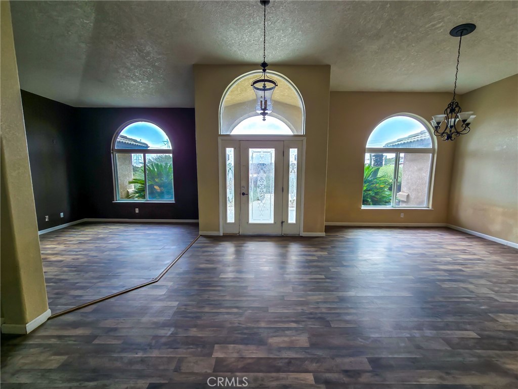 10282 Farmington