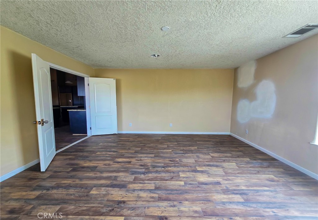 10282 Farmington