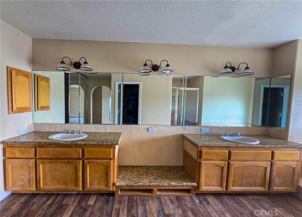 10282 Farmington