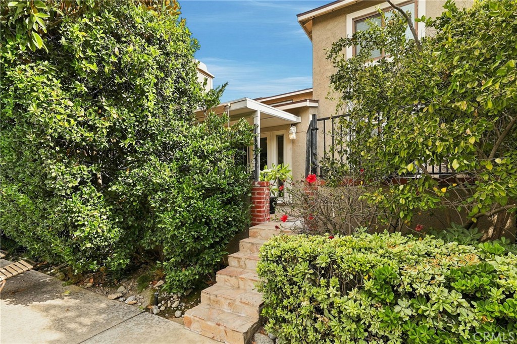 563 Wayland Court