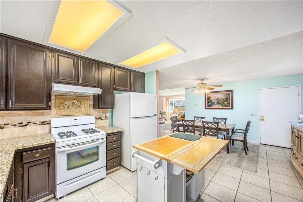 6371 Almond Valley