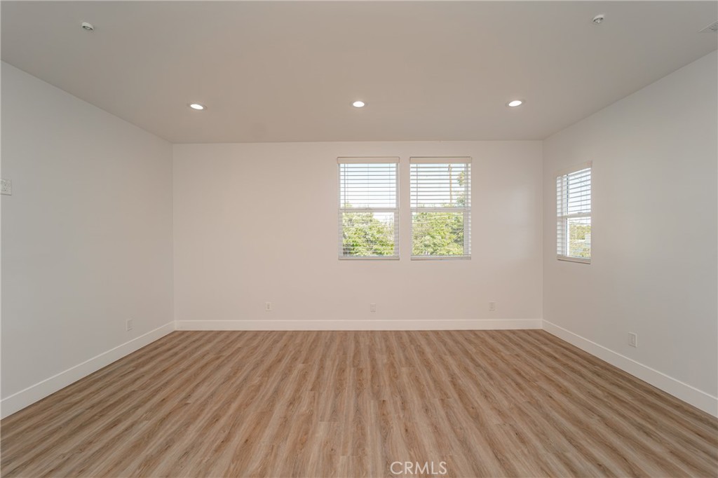 22112 Ibex Avenue