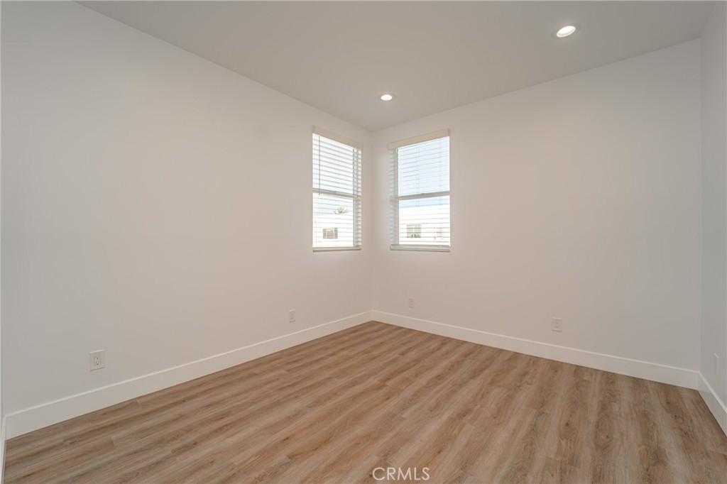 22112 Ibex Avenue