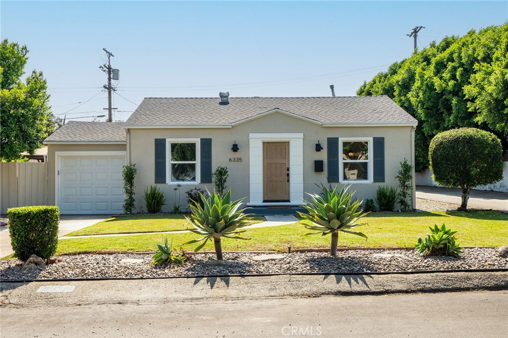 6335 Bakman Avenue