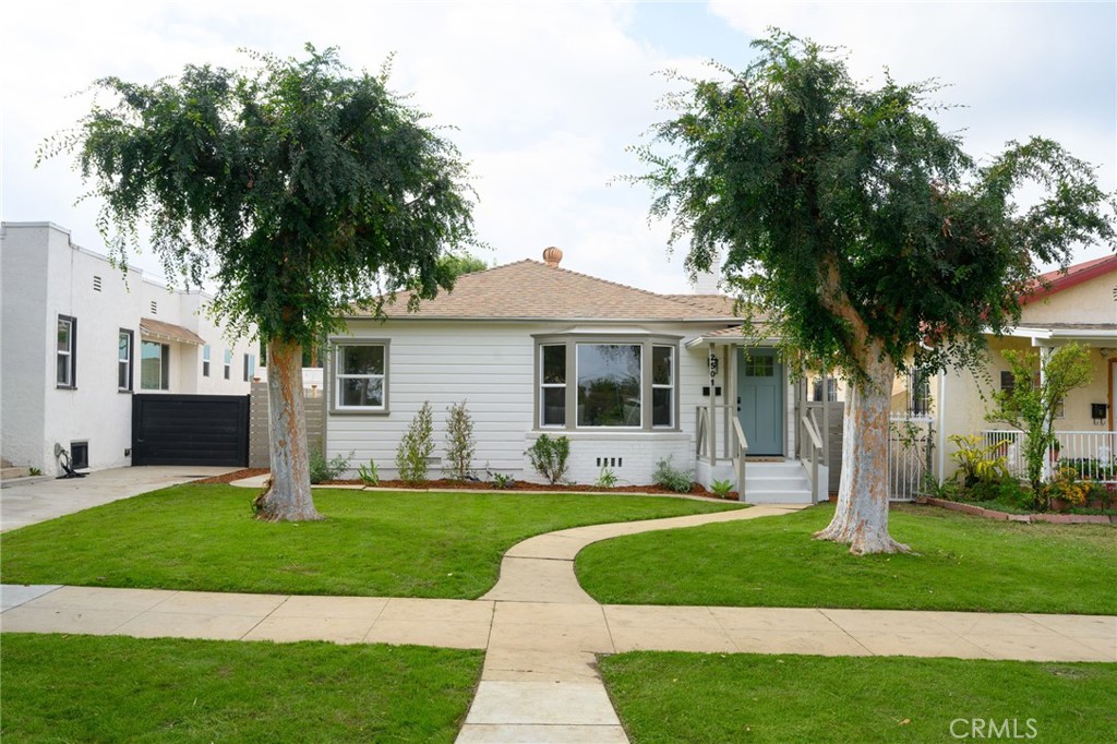 2501 La Crescenta Avenue