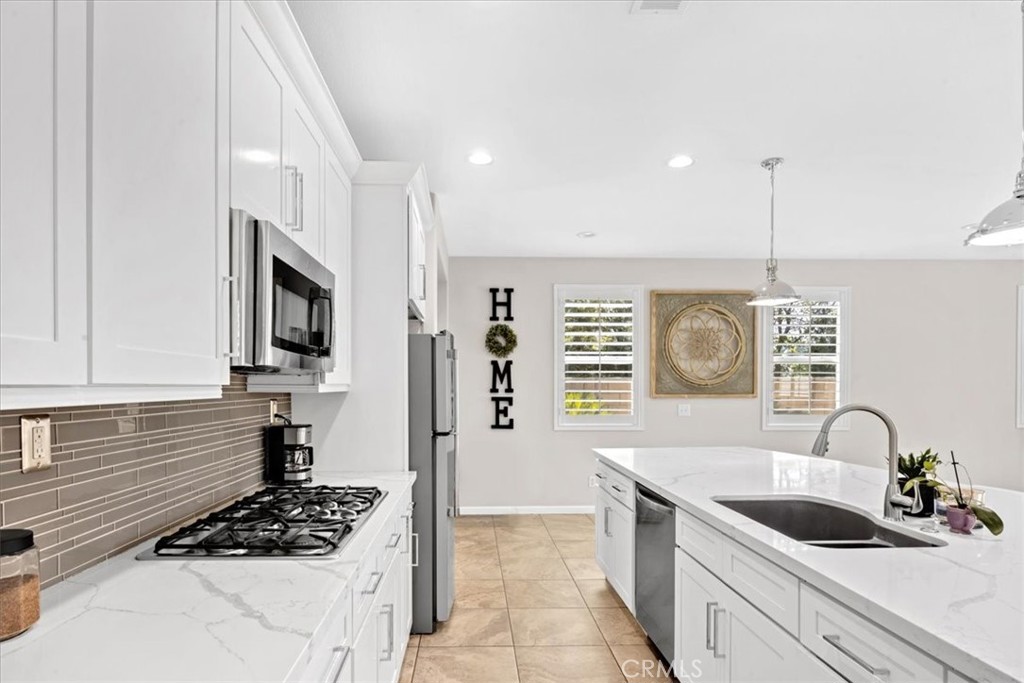 6701 Tanzanite Street