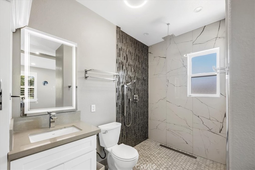 6701 Tanzanite Street