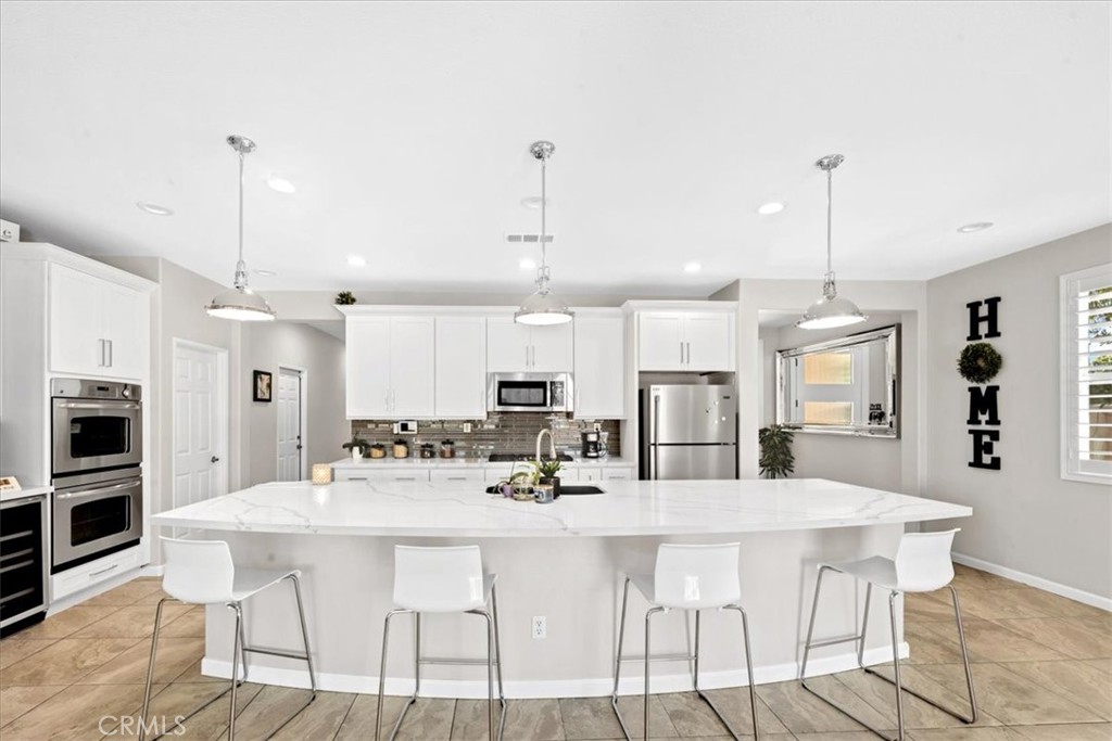 6701 Tanzanite Street