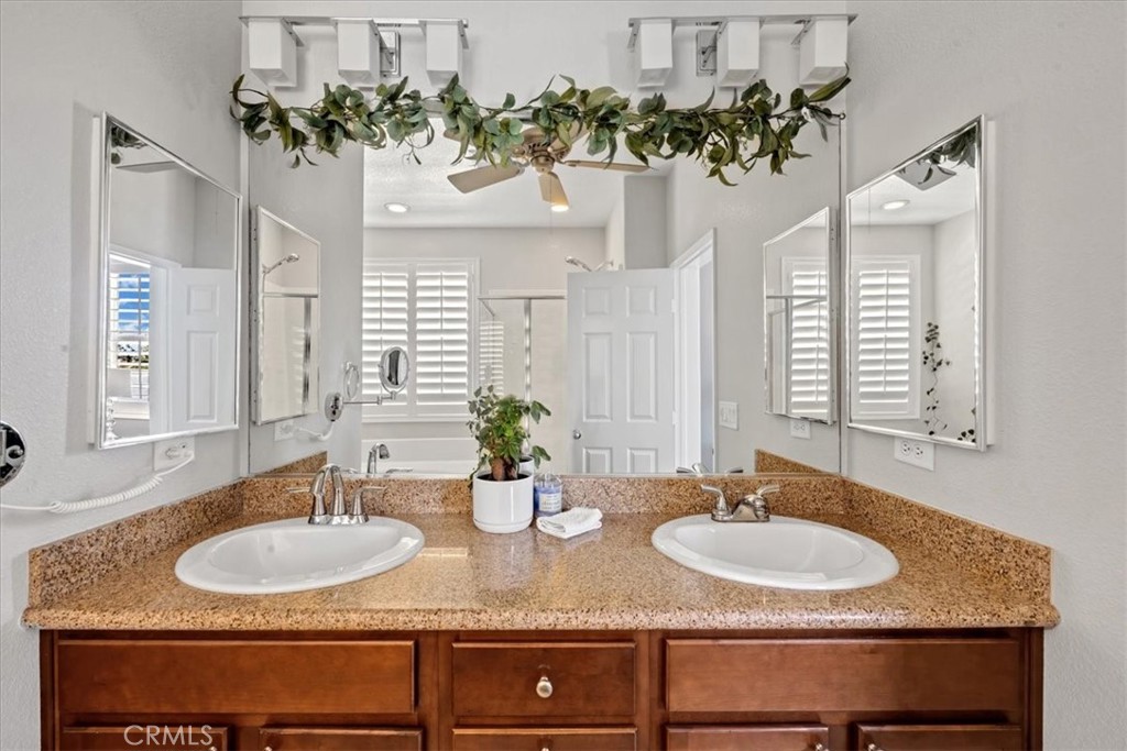 6701 Tanzanite Street