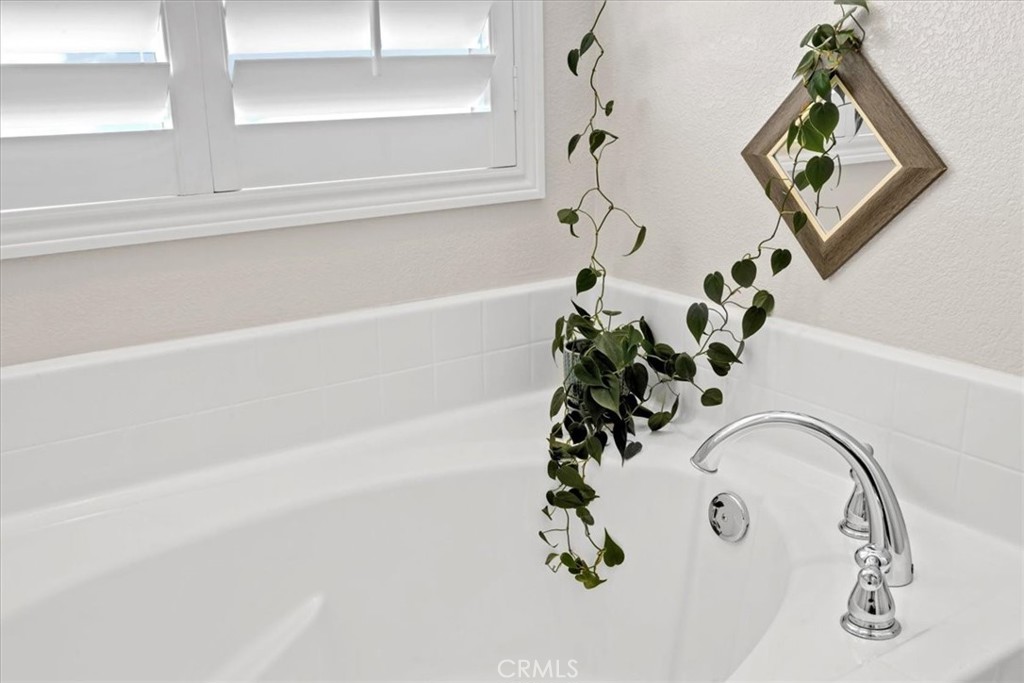 6701 Tanzanite Street