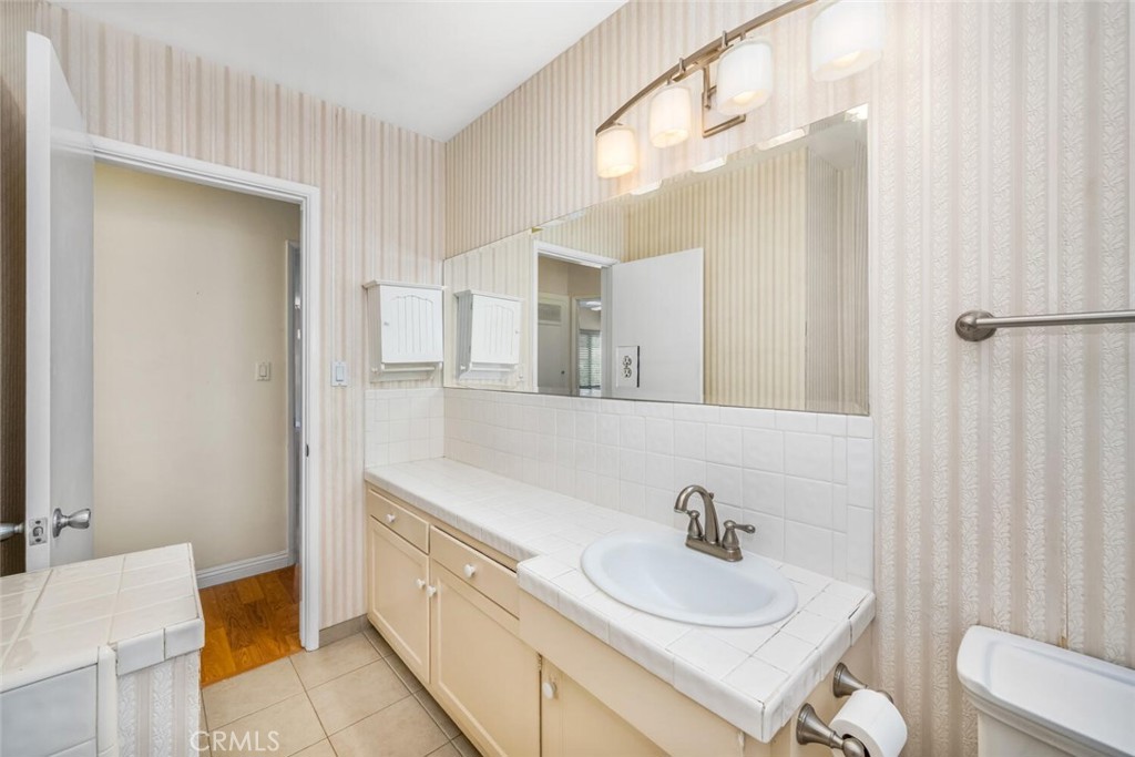 10644 Avonbury Avenue