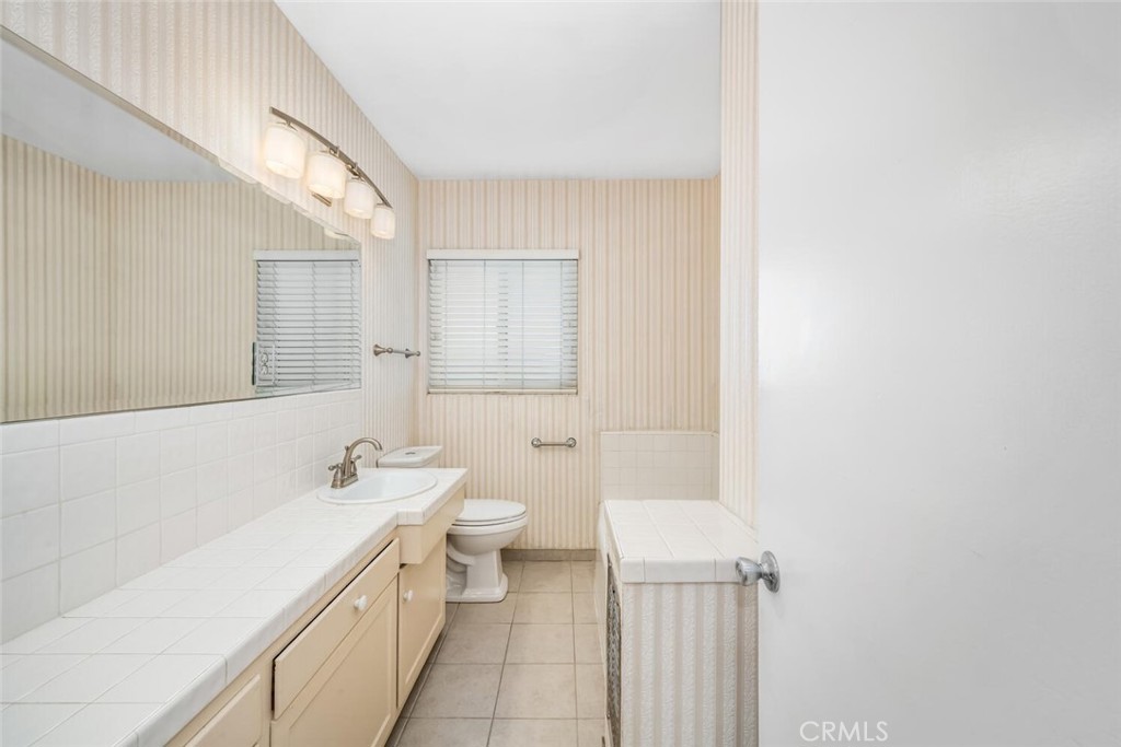 10644 Avonbury Avenue