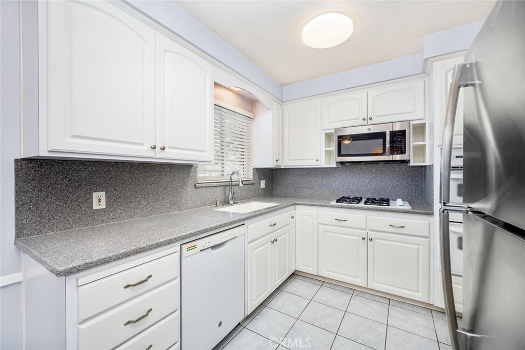 10644 Avonbury Avenue