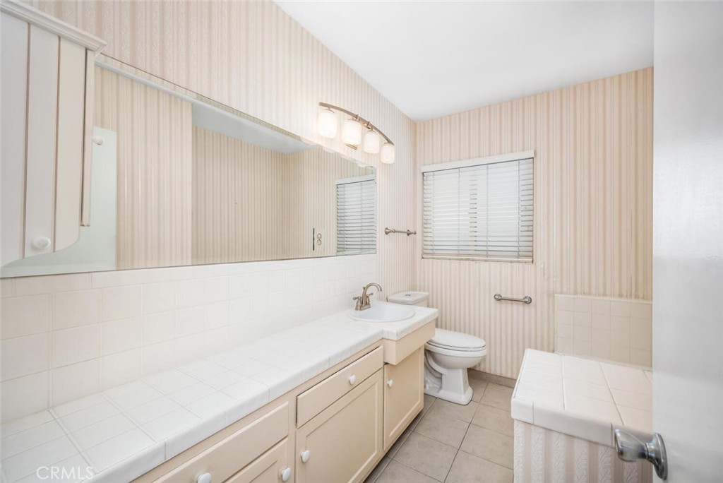 10644 Avonbury Avenue