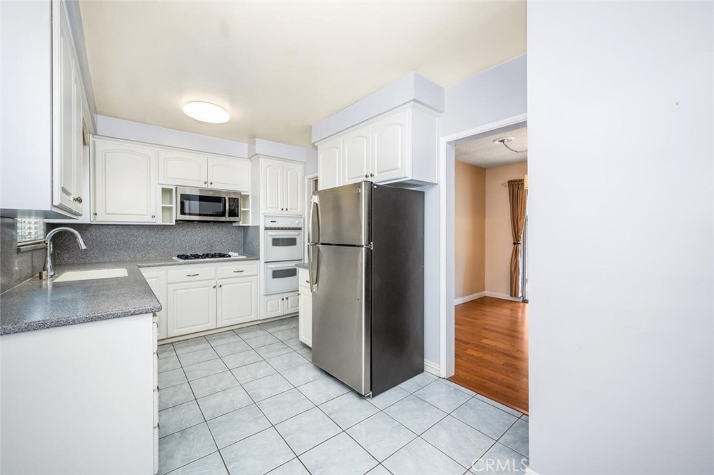 10644 Avonbury Avenue