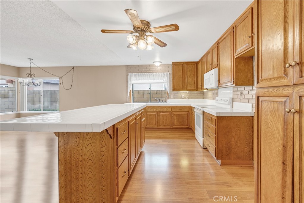 17111 Stowers Avenue