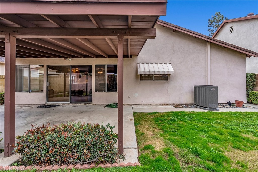 17111 Stowers Avenue