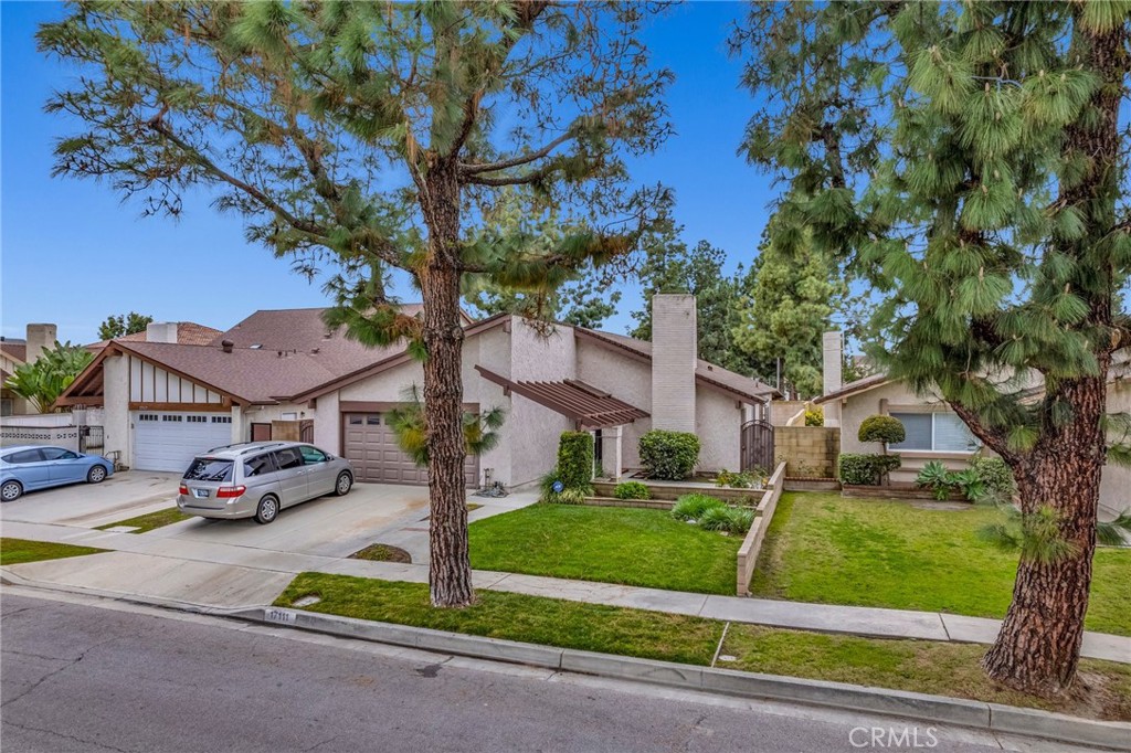 17111 Stowers Avenue