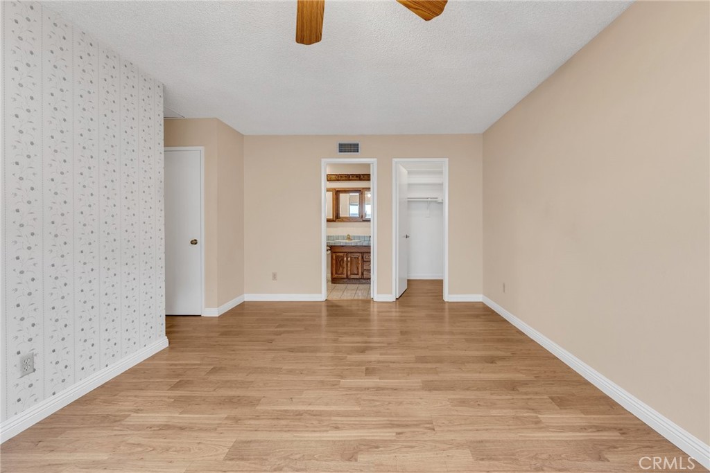 17111 Stowers Avenue