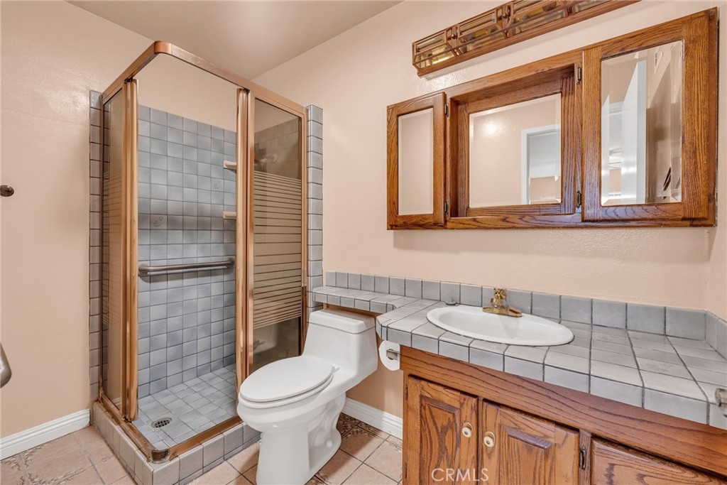 17111 Stowers Avenue