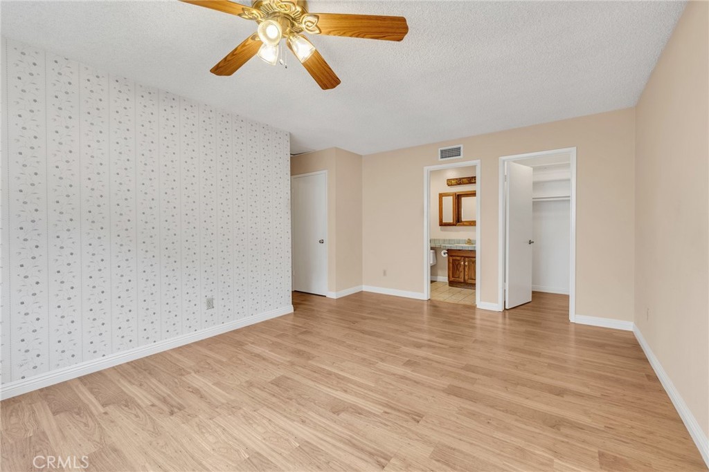 17111 Stowers Avenue