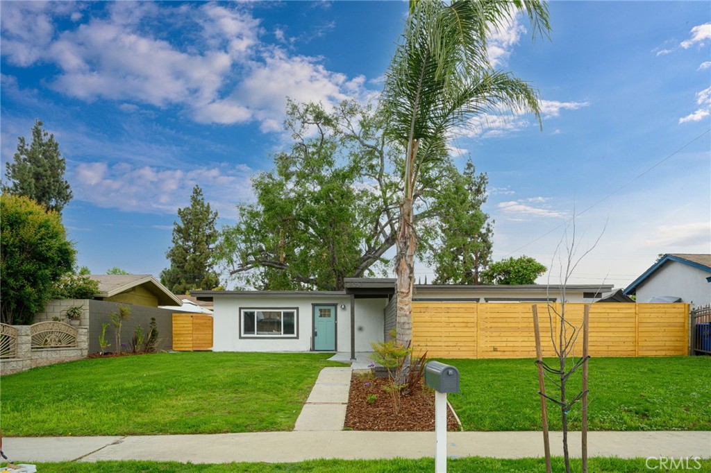 1051 E Lexington Avenue