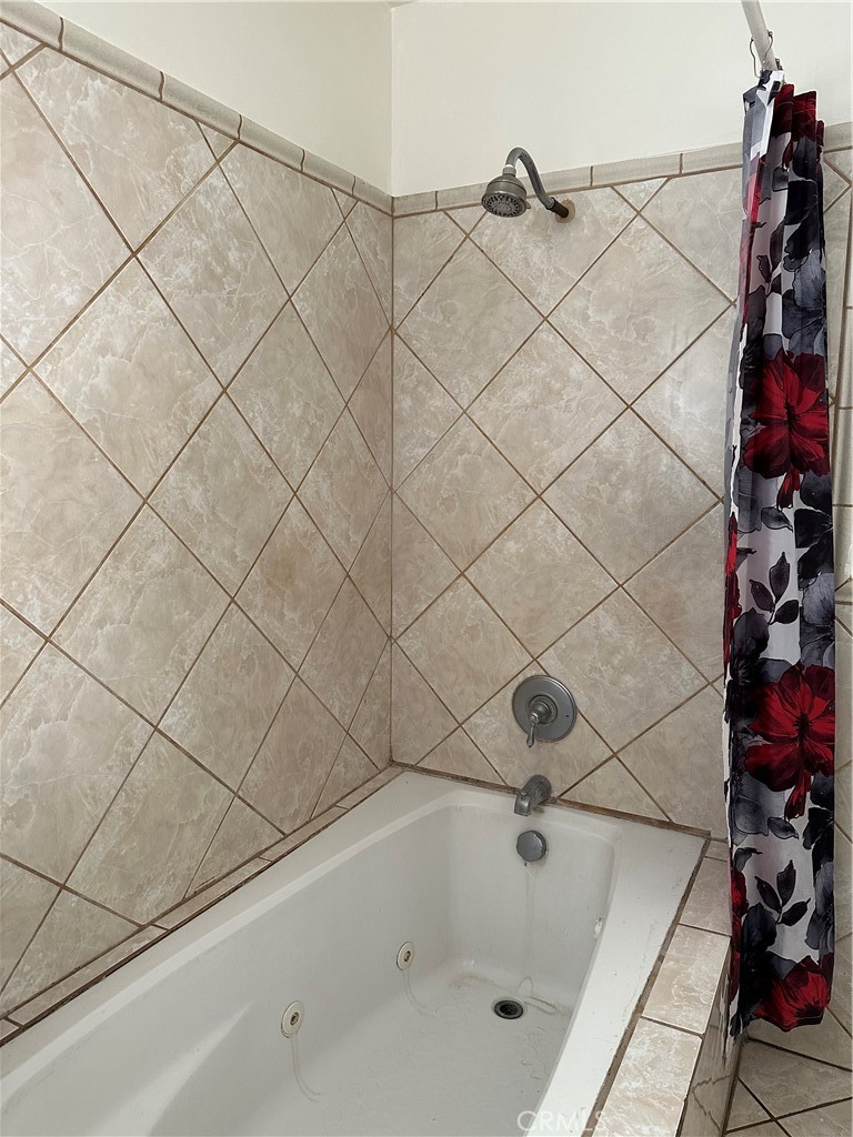 10214 Hildreth Avenue