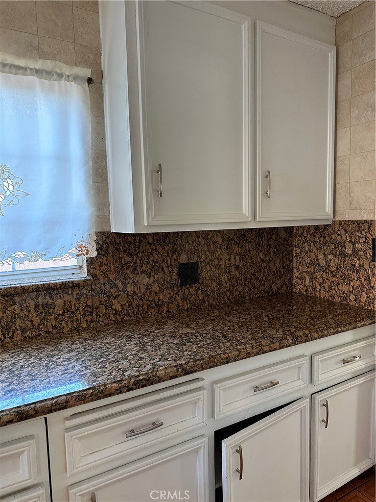 10214 Hildreth Avenue