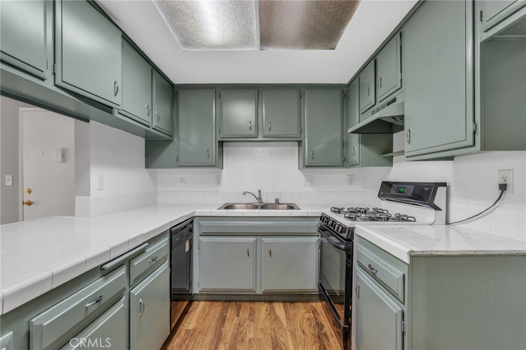 3050 S Bristol Street 2E