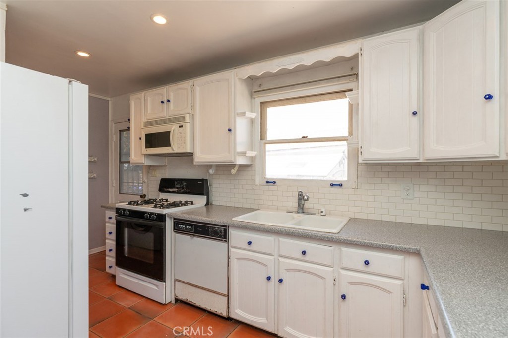 6326 Clara Lee Avenue