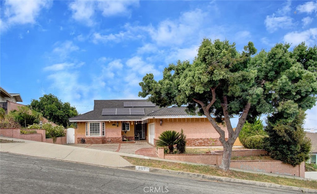2121 Velez Drive