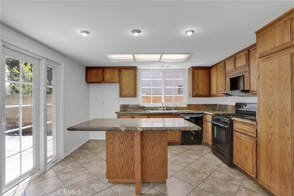 18000 Harvest Avenue