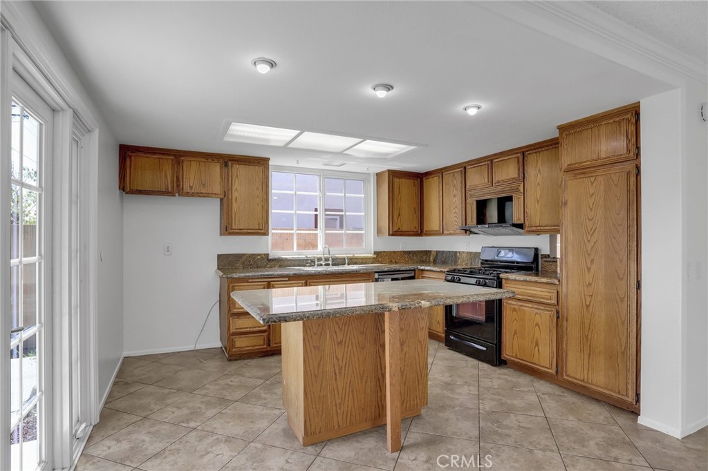 18000 Harvest Avenue