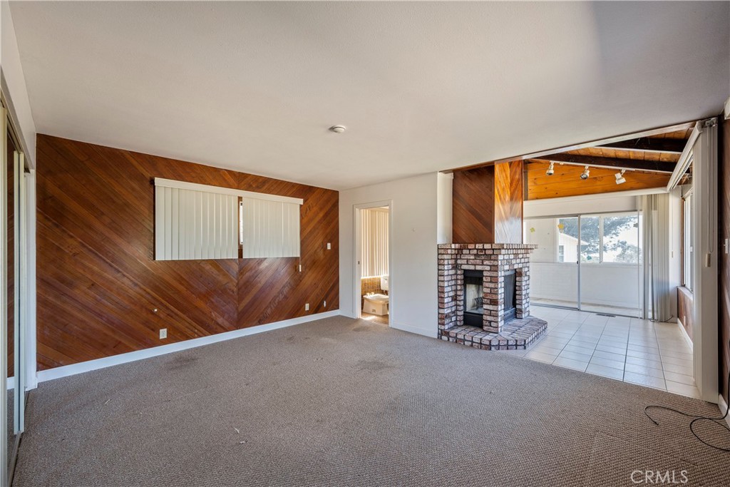 27489 Fairview Avenue