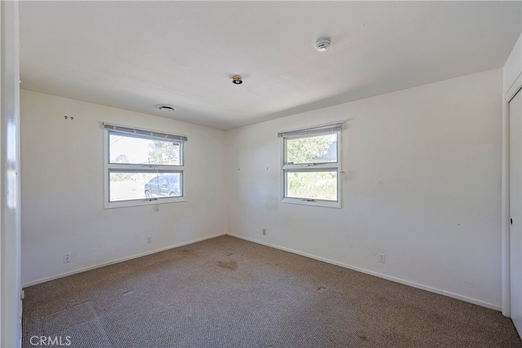 27489 Fairview Avenue