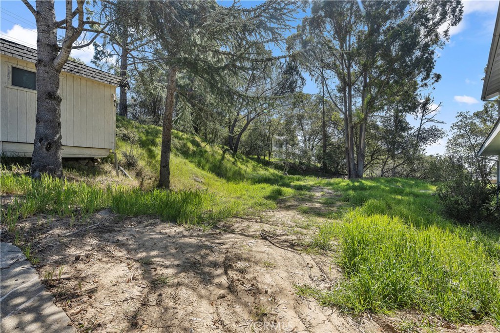 27489 Fairview Avenue