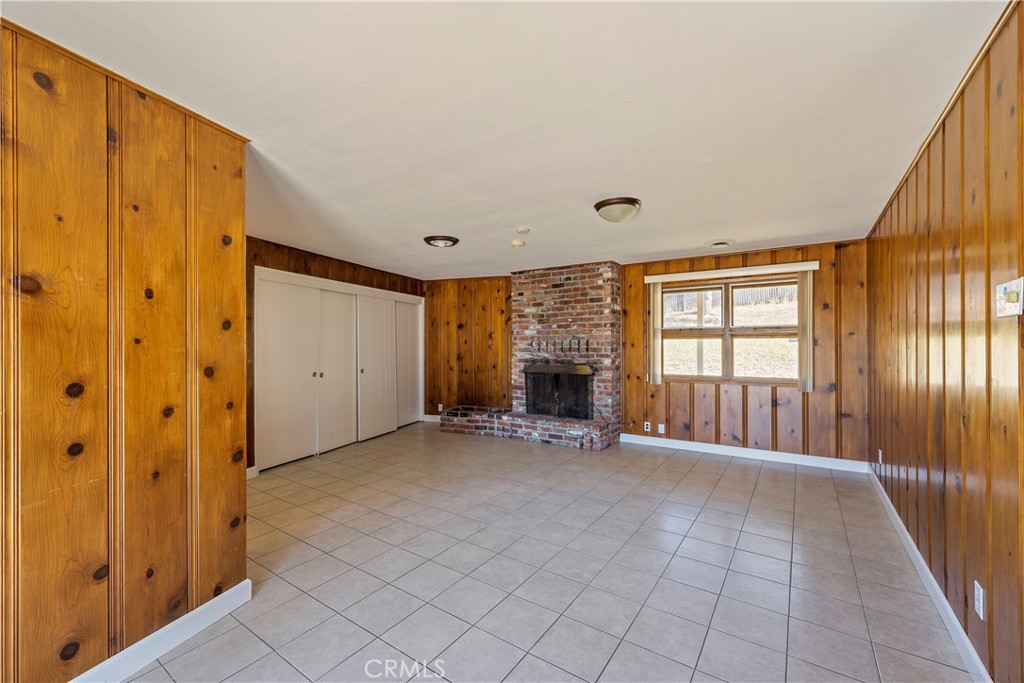 27489 Fairview Avenue