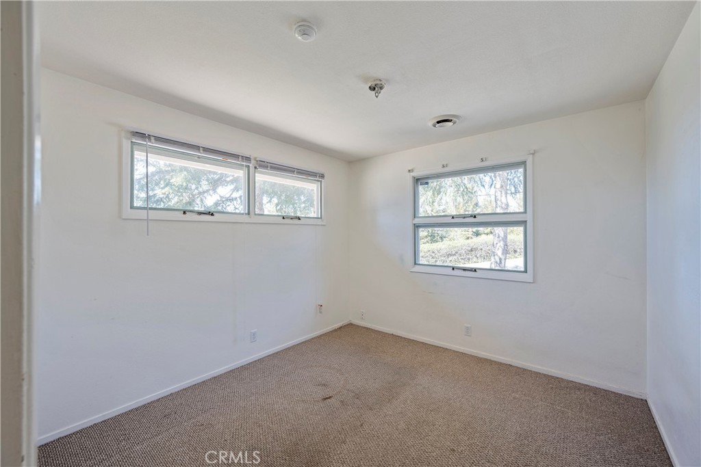 27489 Fairview Avenue