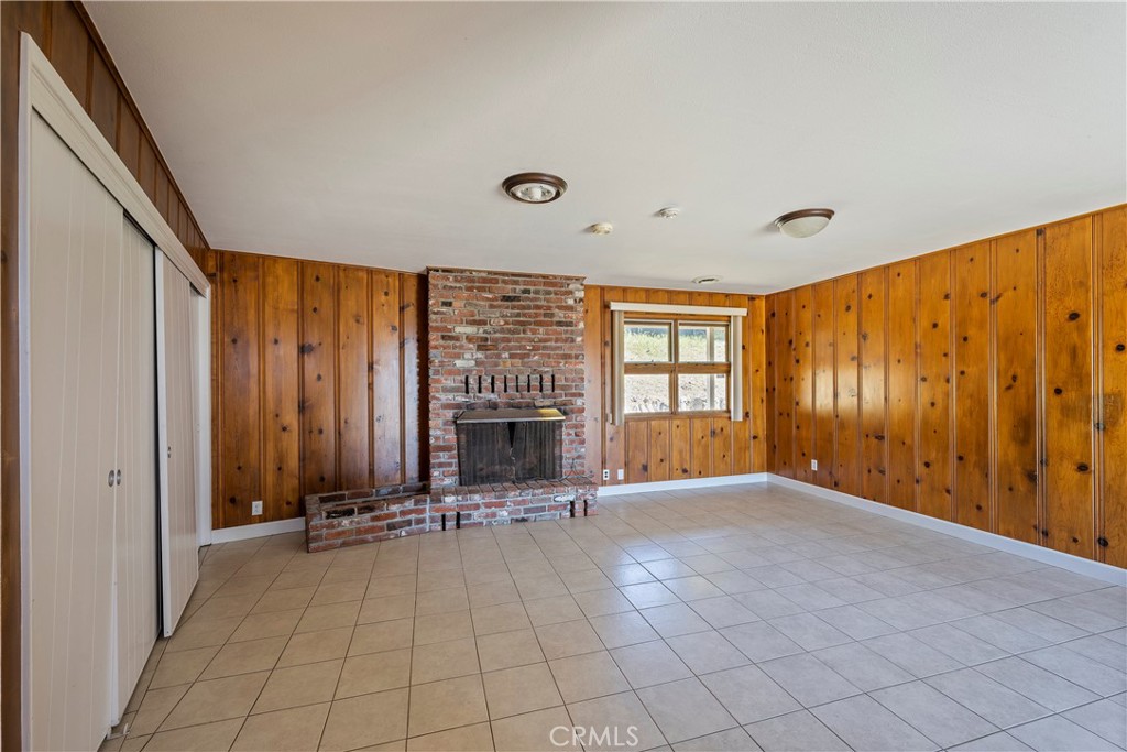 27489 Fairview Avenue